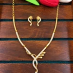 Gold Polish Guarantee Neckset