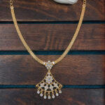 Gold Polish Guarantee Neckset