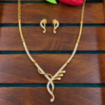 Gold Polish Guarantee Neckset